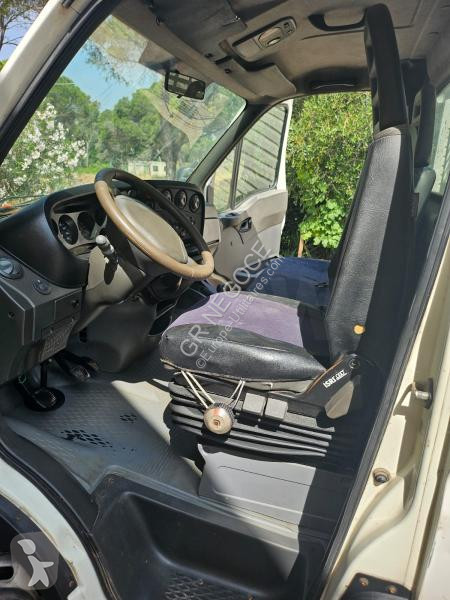 Veículo utilitário Iveco 35C17