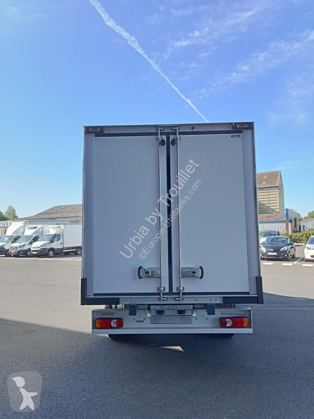 Véhicule utilitaire Renault FRIGO 12M3 165 CV...