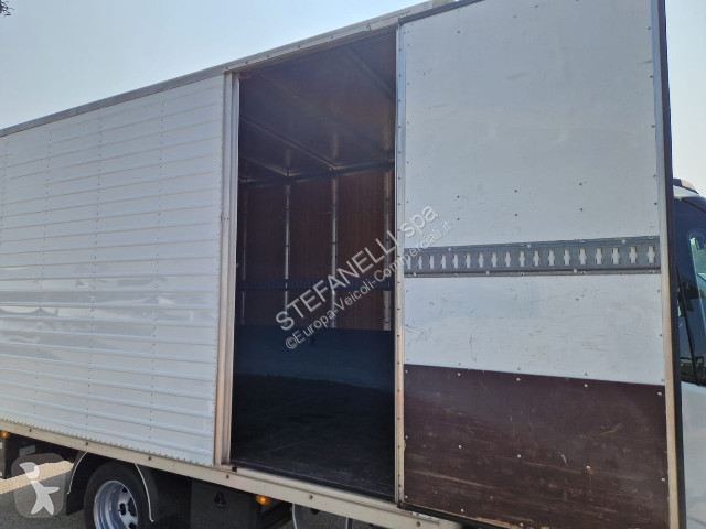 Veicolo commerciale Iveco DAILY 35C14H BOX +...