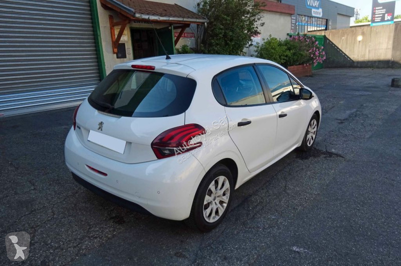 Véhicule utilitaire Peugeot STE 1,6 HDi 100
