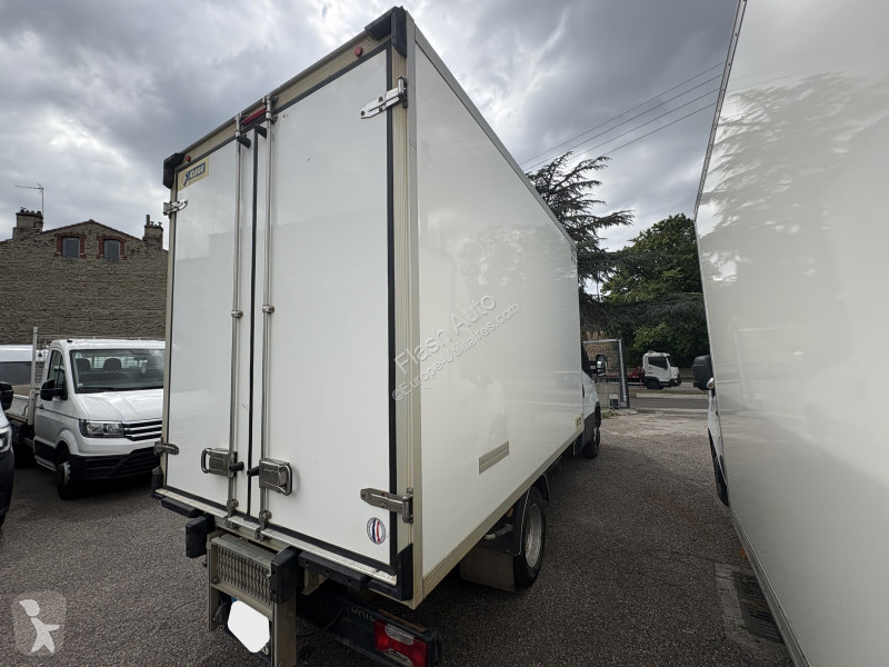 Autoutilitară Iveco DAILY  35C18 CAISSE FRIGO...