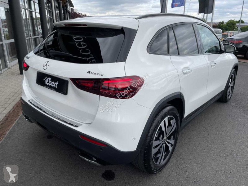 Autoutilitară Mercedes GLA  4M 8G Progressive...