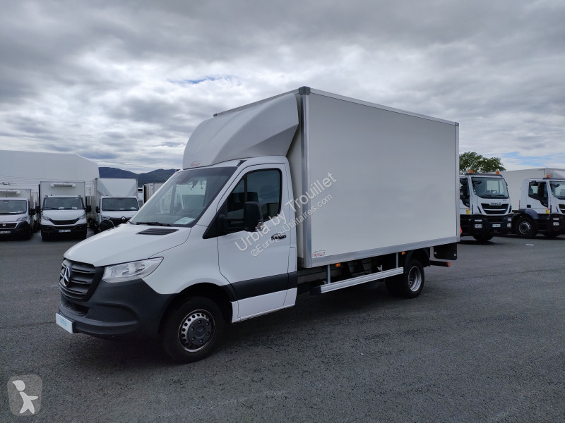 Autoutilitară Mercedes 20M3 HAYON RJ