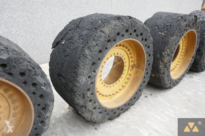 Autoutilitară Volvo L180 Cushion wheels