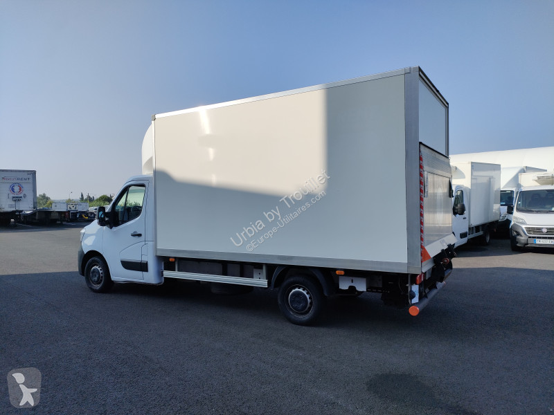 Véhicule utilitaire Renault 20M3 145 CV HAYON...