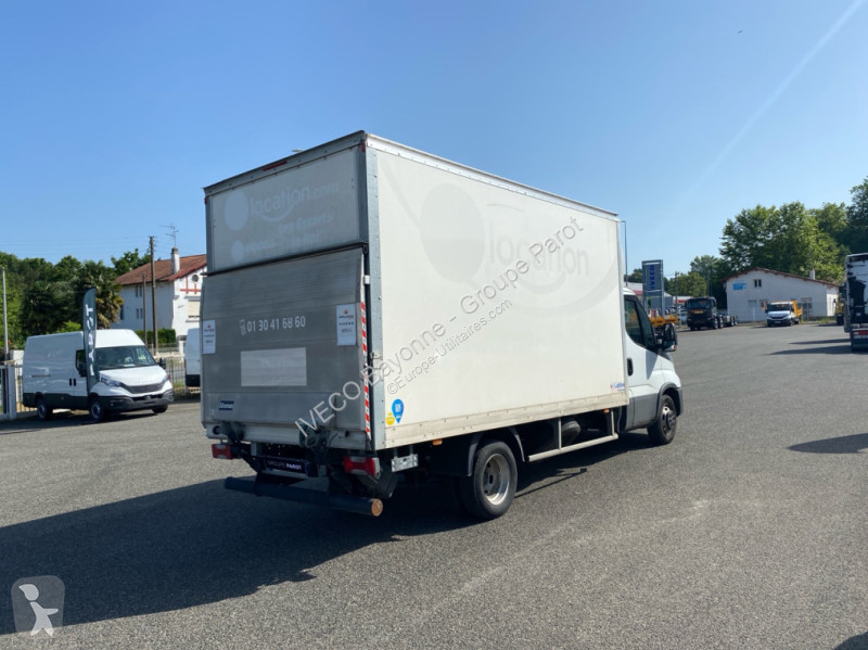 Véhicule utilitaire Iveco 35C16H3.0 Empattement...