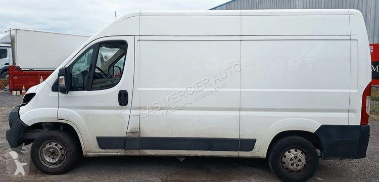 Véhicule utilitaire Peugeot