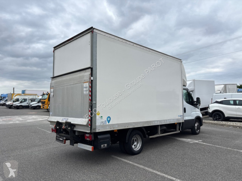 Užitkové vozidlo Iveco 35C16H3.0 Empattement 4100