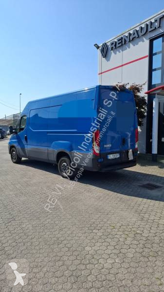 Furgoneta Iveco