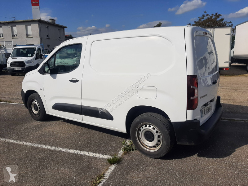Véhicule utilitaire Citroën PURETECH 110...