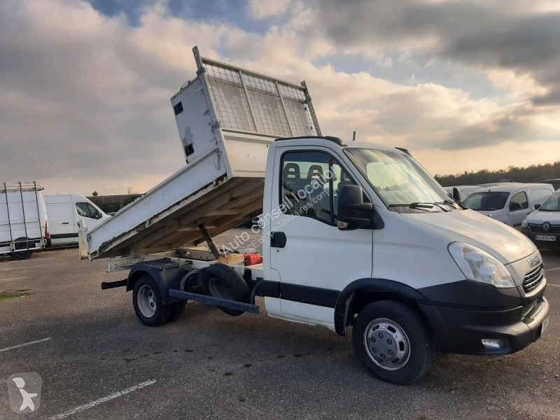 Autoutilitară Iveco BENNE + COFFRE 35 C 13