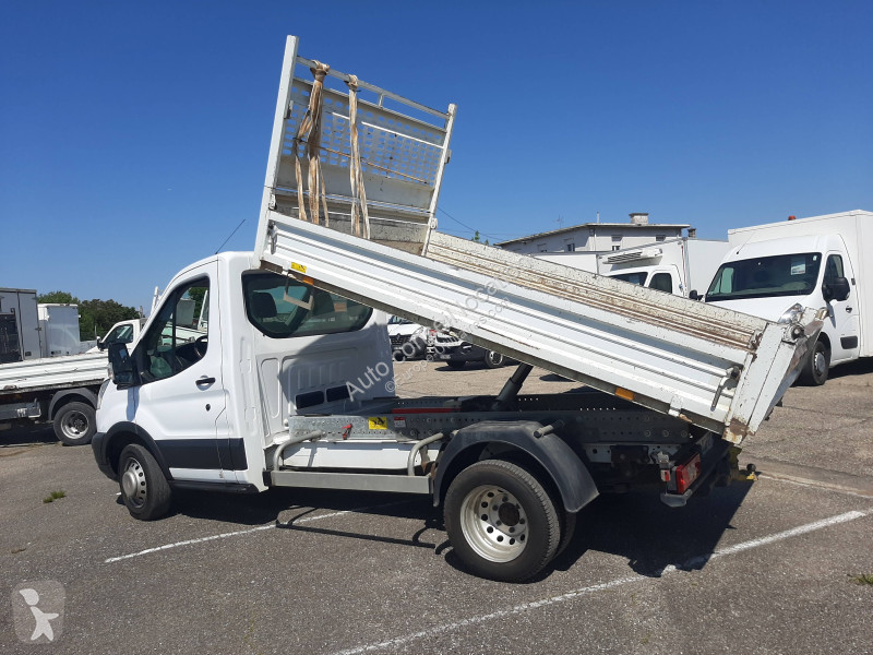 Véhicule utilitaire Ford 2.2 125ch RJ BENNE