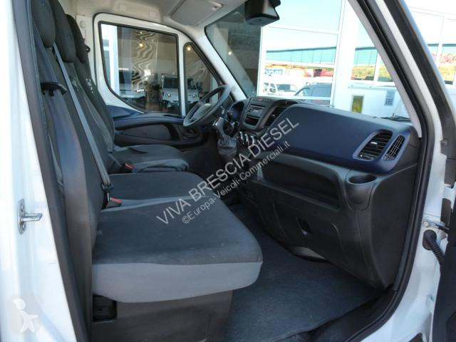 Veículo utilitário Iveco DAILY
