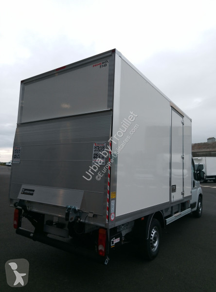 Véhicule utilitaire Peugeot 20M3 180 CV HAYON...
