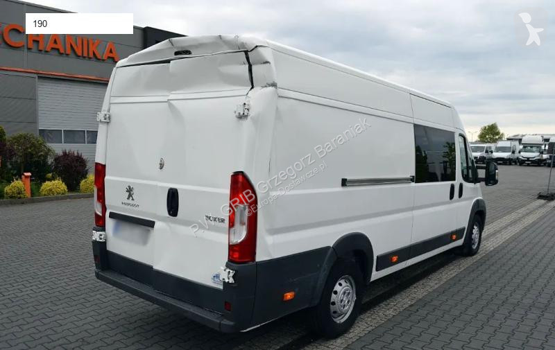 Véhicule utilitaire Peugeot Furgin Duoble...