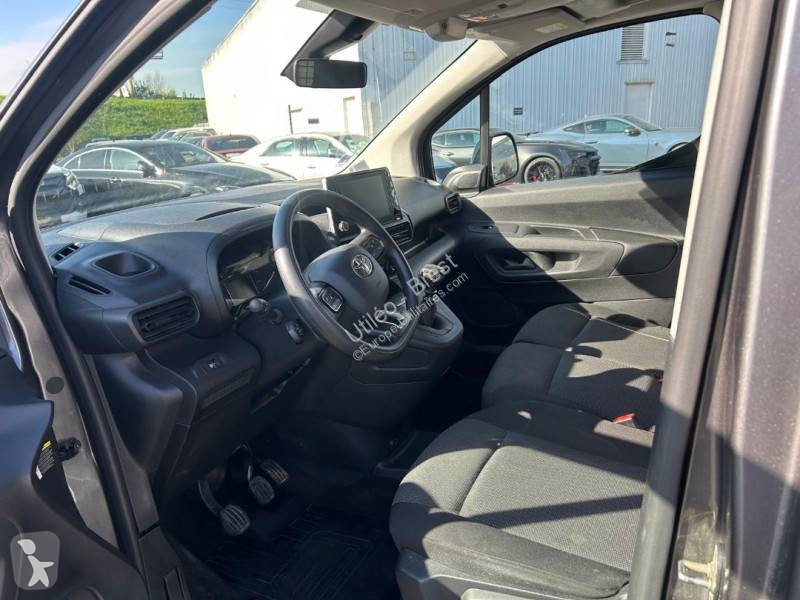 Véhicule utilitaire Toyota