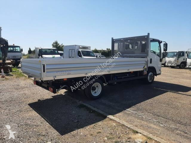 Véhicule utilitaire Isuzu