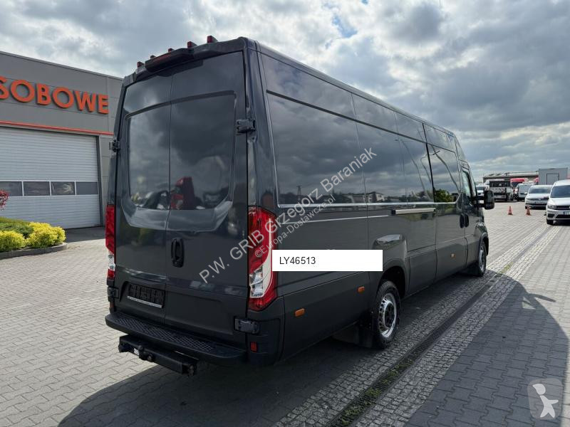 Furgoneta Iveco 35S18