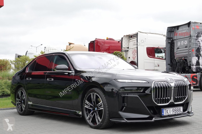 Véhicule utilitaire BMW 7 xDrive M Sport