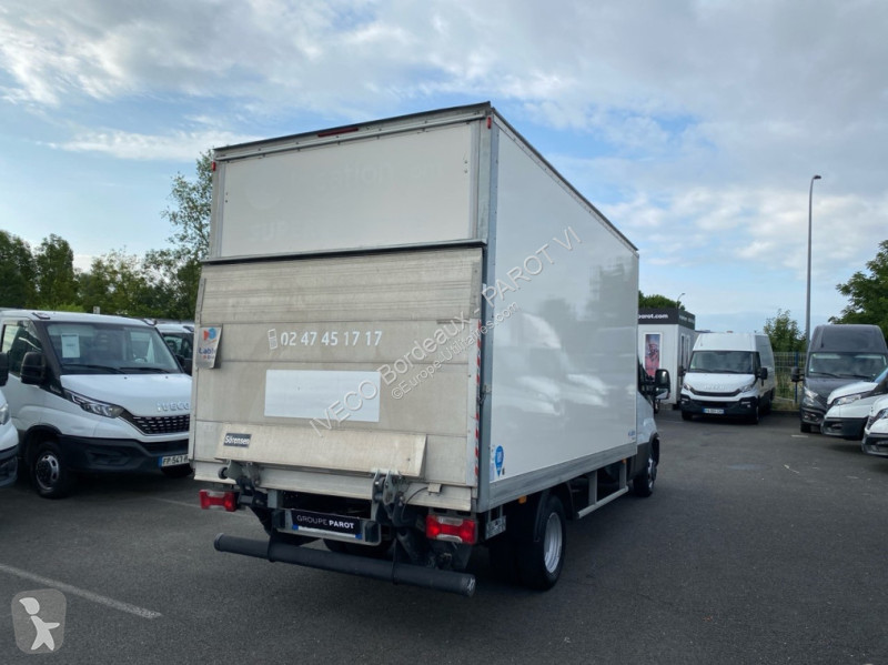 Veículo utilitário Iveco 35C16H3.0 Empattement...