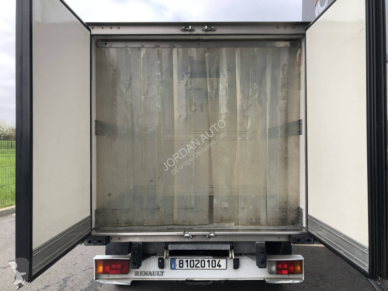 Véhicule utilitaire Renault 2.5 DCI 120CV
