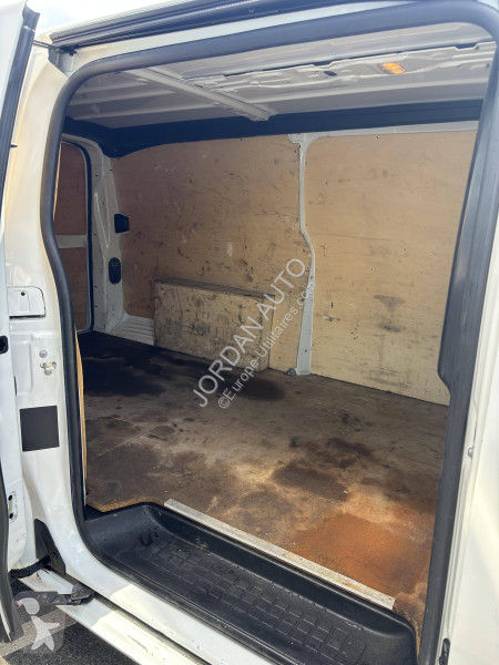 Autoutilitară Peugeot 2.0 HDI 120CH EAT8...