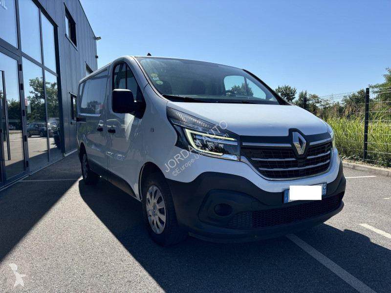 Véhicule utilitaire Renault 1.6 BluedCi 95ch...