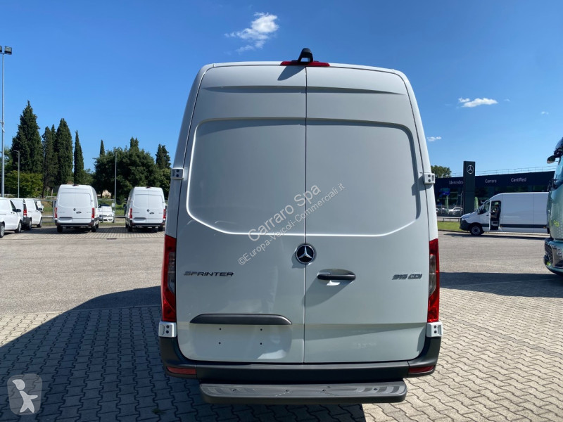 Veicolo commerciale Mercedes Furgone Traz. Post