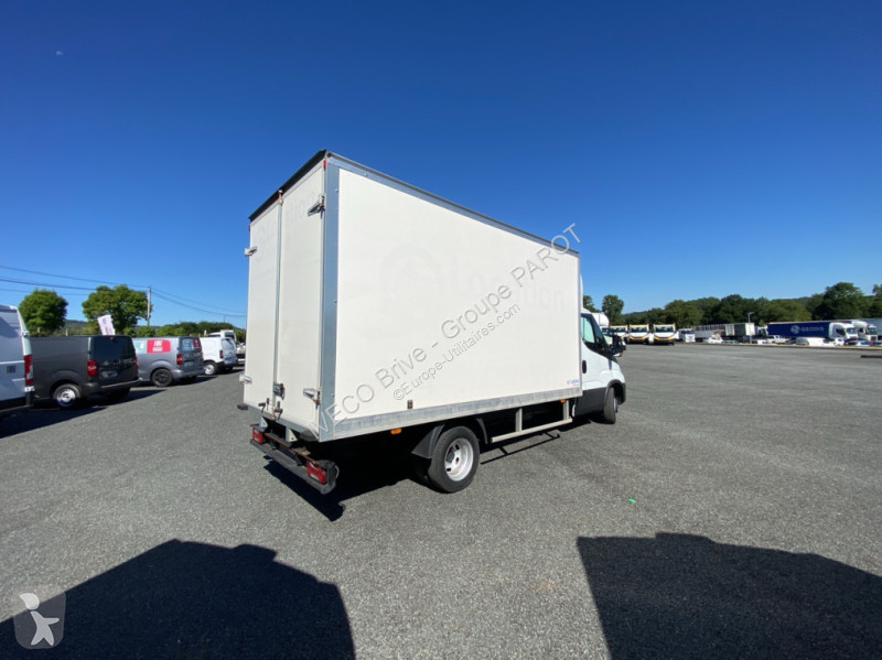 Veicolo commerciale Iveco 35C16H3.0 empattement...