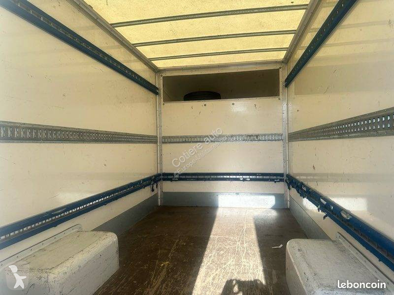 Autoutilitară Renault