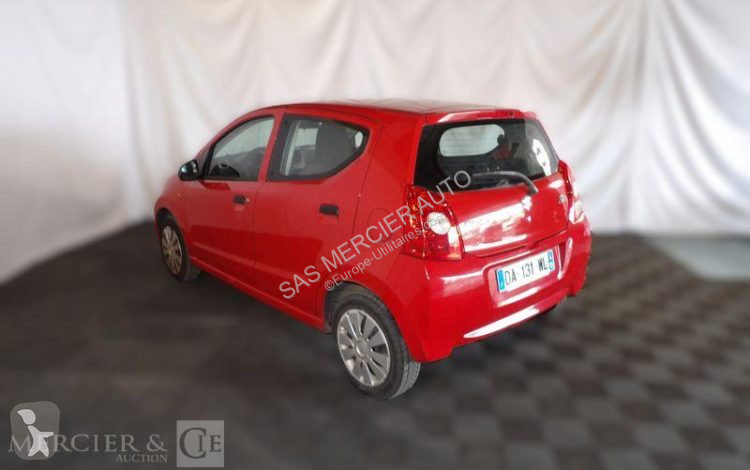 Autoutilitară Suzuki