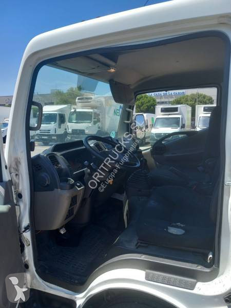Furgoneta Nissan