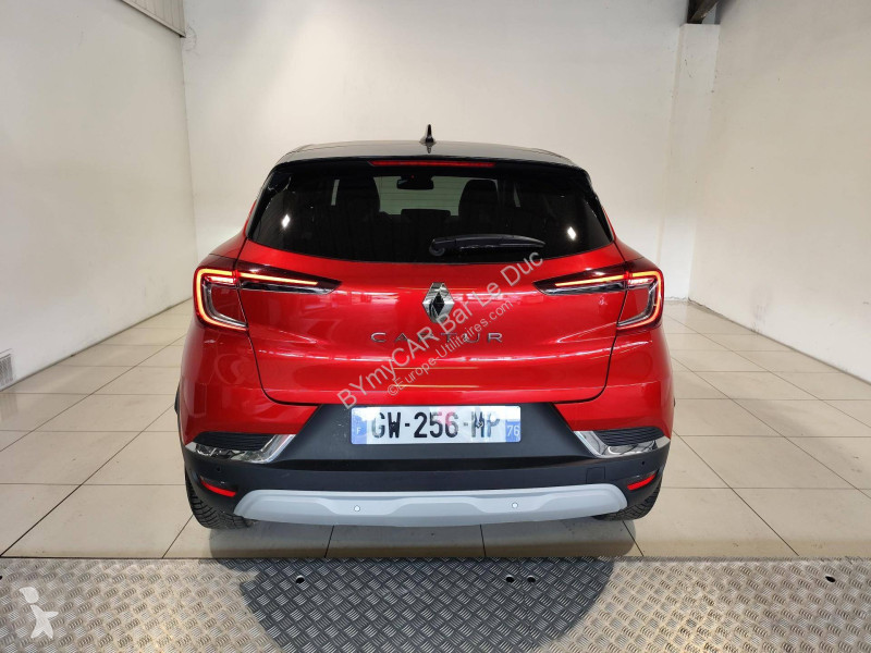 عربة نفعية Renault Captur TCe 90