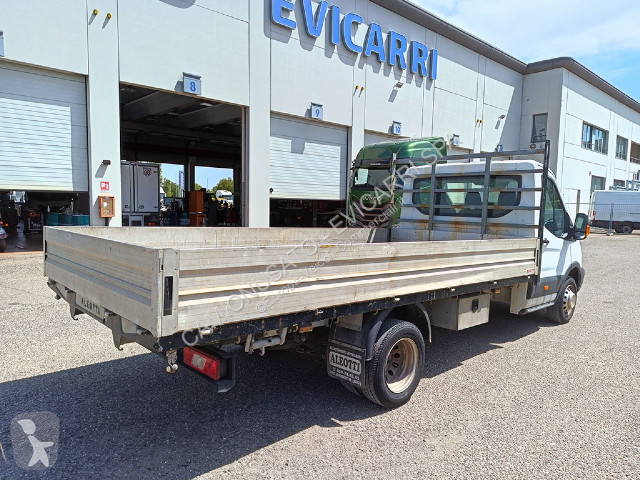 Furgoneta Ford Transit