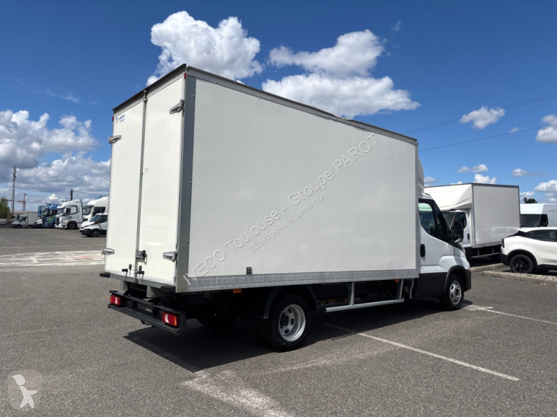 Furgoneta Iveco 35C16H3.0 empattement 4100