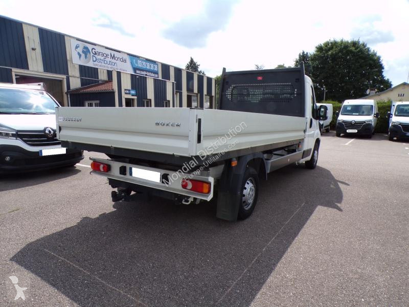 Véhicule utilitaire Peugeot