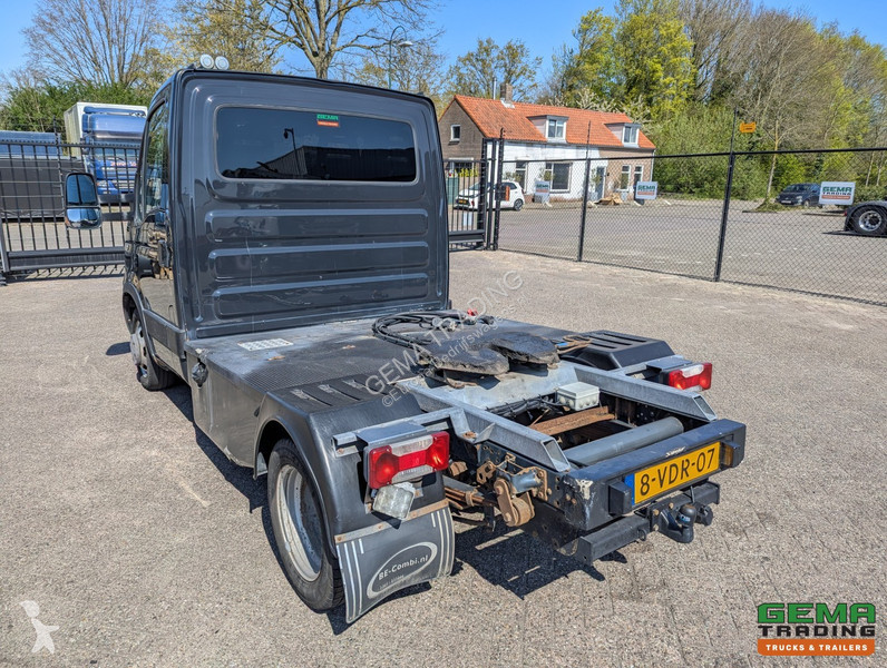 Véhicule utilitaire Iveco 4x2 Euro4 -...