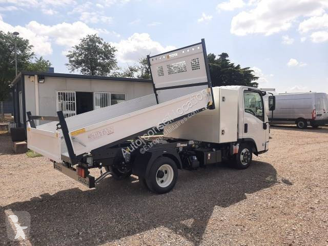Véhicule utilitaire Isuzu