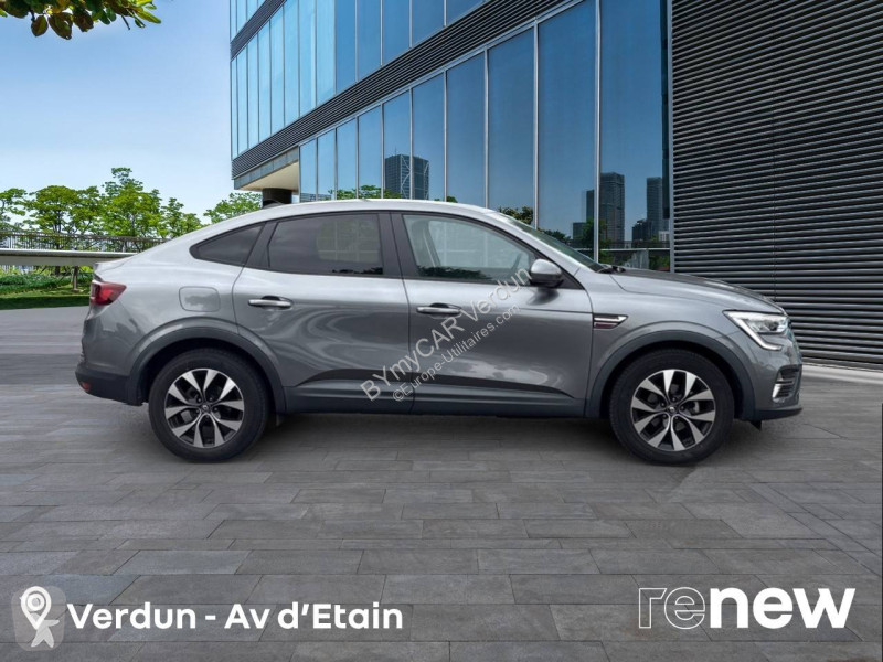 Véhicule utilitaire Renault Arkana mild hybrid...