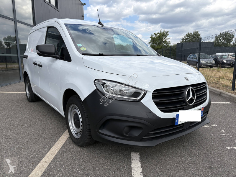 Užitkové vozidlo Mercedes (420) 110 CDi Fourgon...