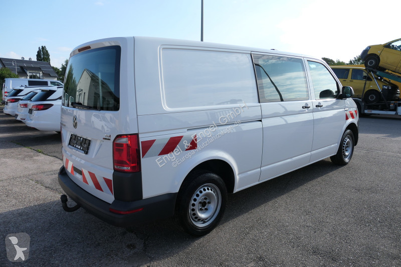 Autoutilitară Volkswagen T6 Lang Transporter...