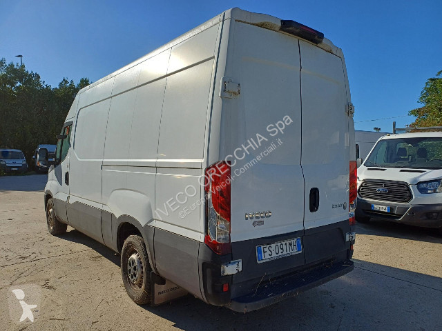 Veículo utilitário Iveco DAILY 35S16