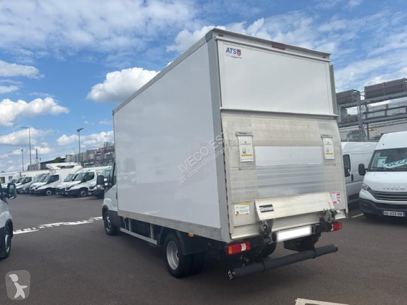 Véhicule utilitaire Iveco CCb 35C16H3.0 caisse...