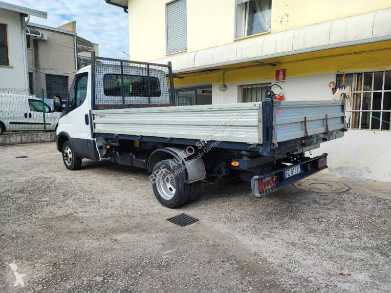 Véhicule utilitaire Iveco