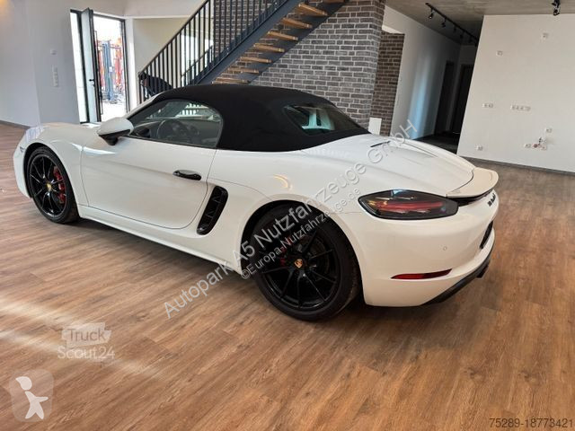 Véhicule utilitaire Porsche 718 S Sport Chrono...
