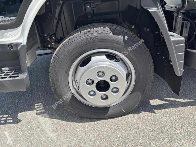 Furgoneta Fuso CCb 3C15 Empattement 28