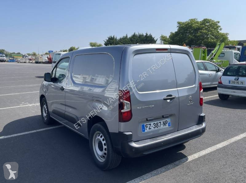 Véhicule utilitaire Peugeot