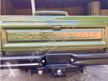 Véhicule utilitaire Dodge