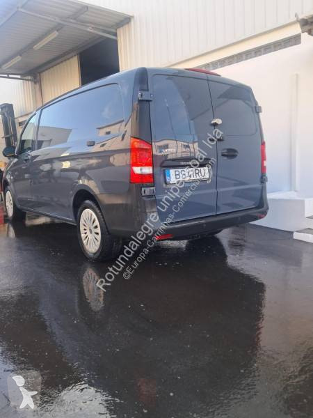 Furgoneta Mercedes