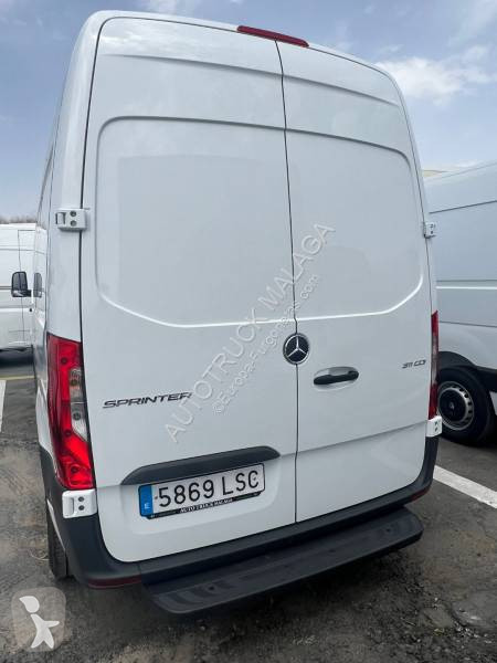 Furgoneta Mercedes